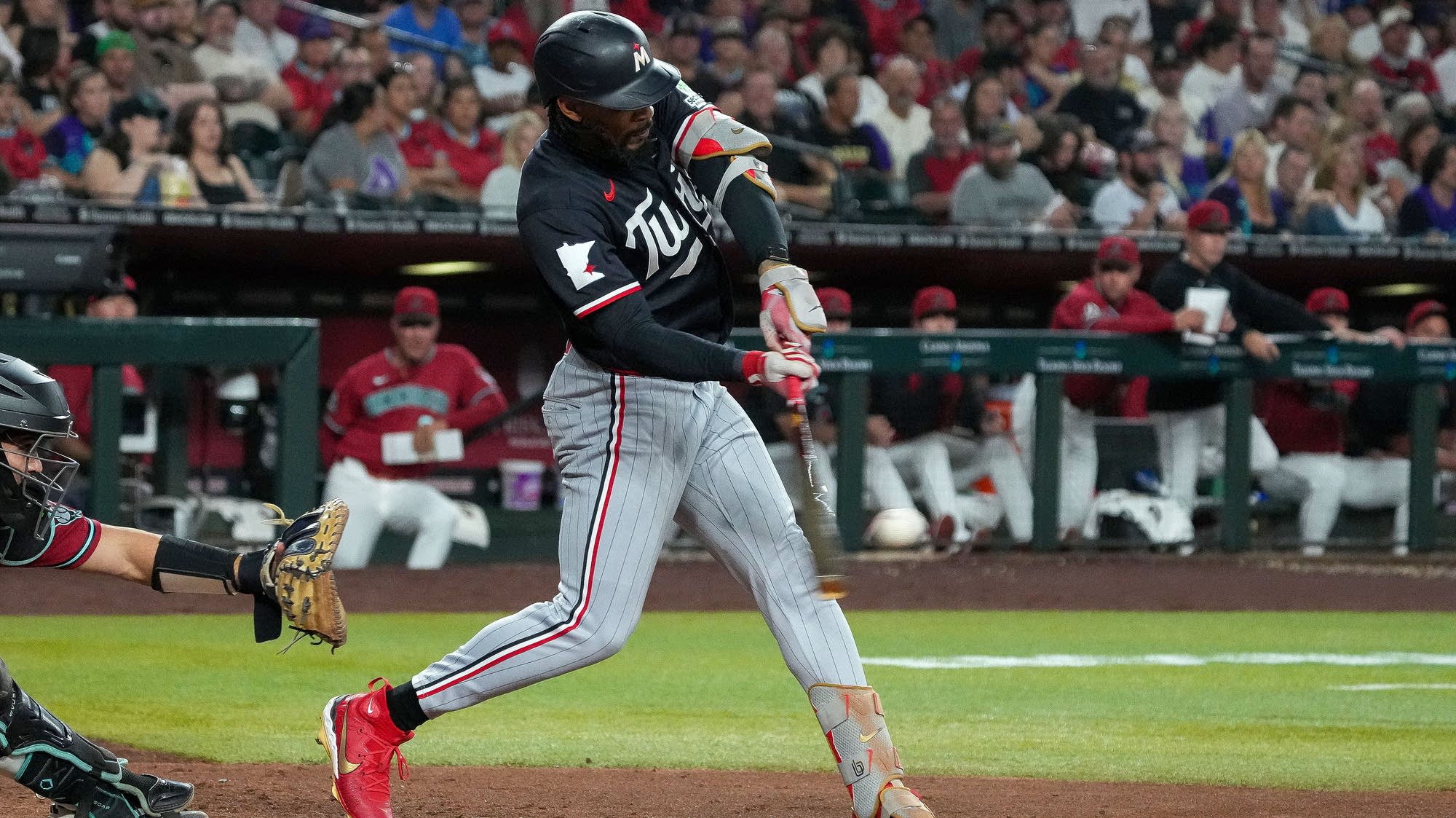 Twins rout Diamondbacks 16-8