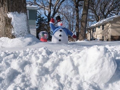 Heavy snow in parts of the Twin Cities metro area