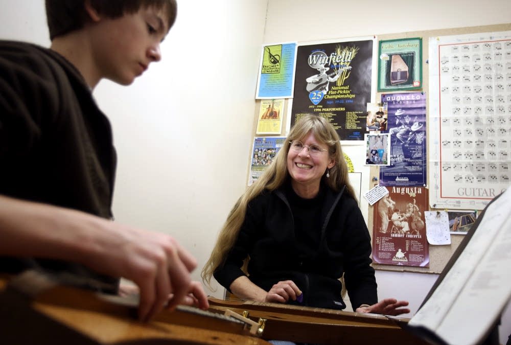 Teaching dulcimer