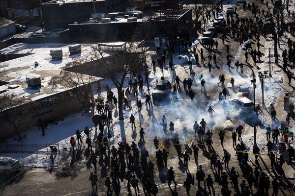 2 CBP agents identified in Alex Pretti shooting