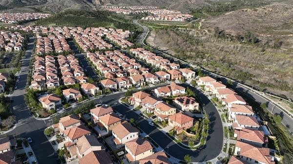 This is the first time the number of U.S. homeowners has fallen in a decade. 