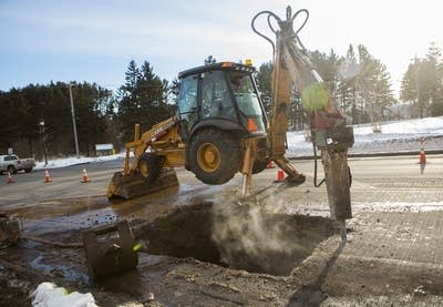 Water main leak repair