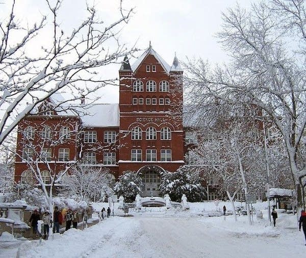 UW-Madison chancellor leaving to be Amherst prez