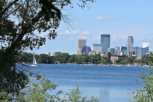 Weekend weather: Very nice; dry with comfortable temperatures