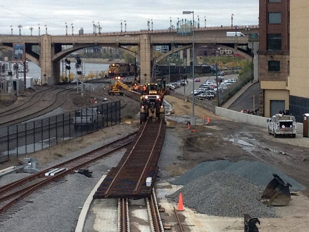 Connecting the rails