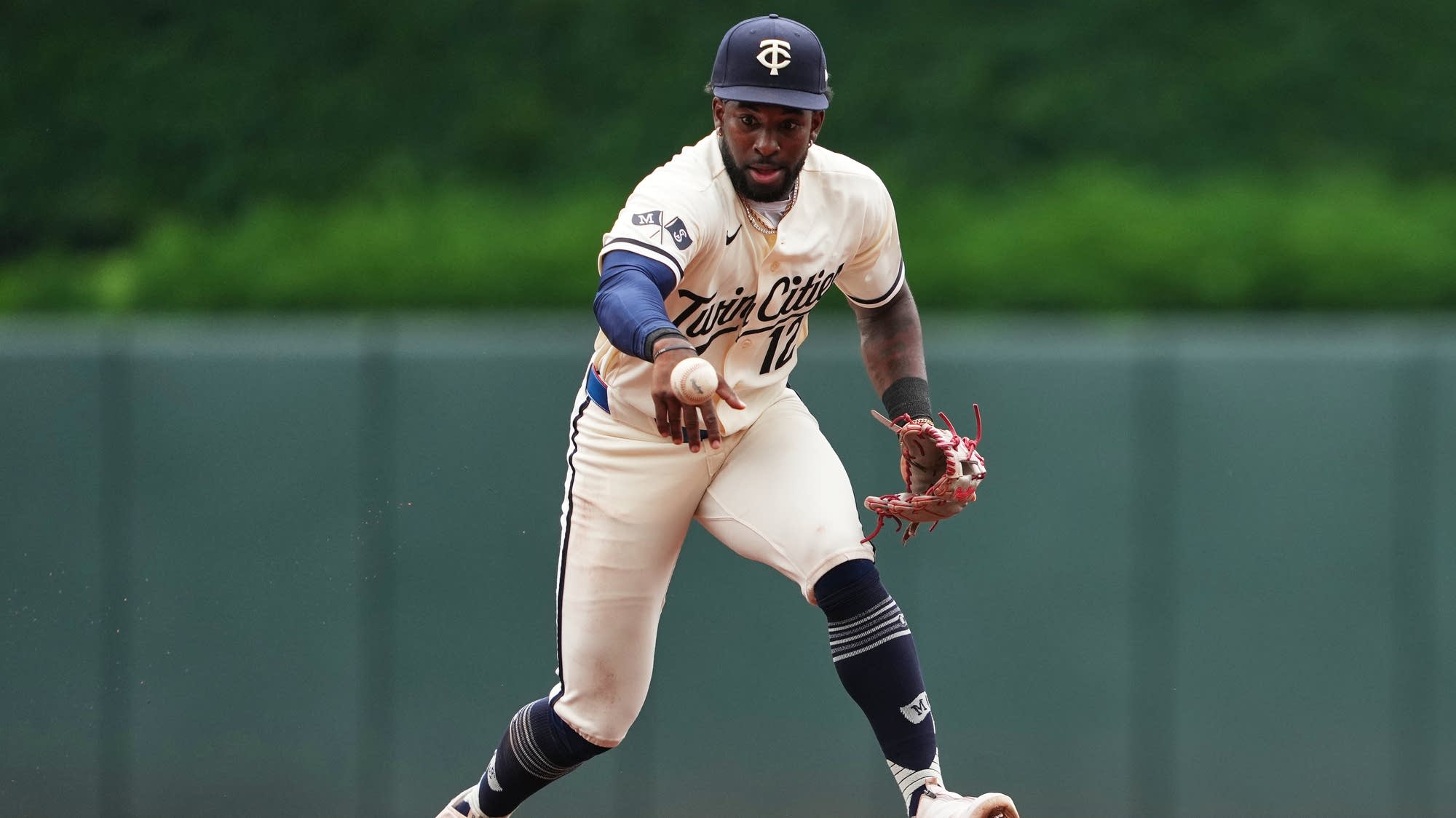 Chicago White Sox beat Twins 3-2