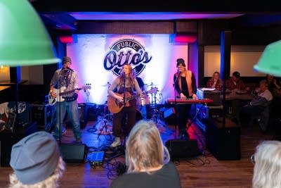 The Twins of Franklin performing