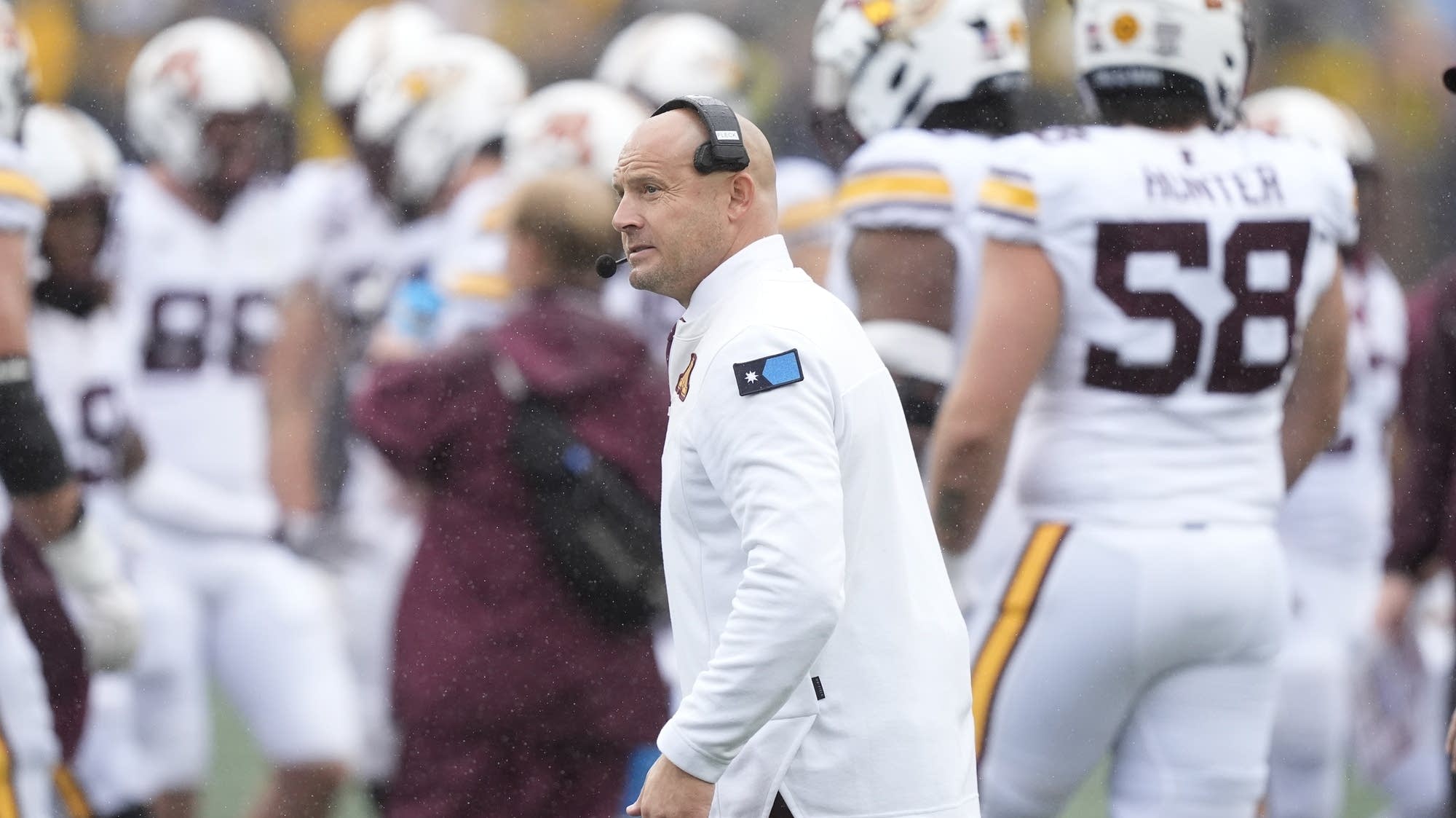 Minnesota extends P.J. Fleck's contract by 1 year through 2030 with ...