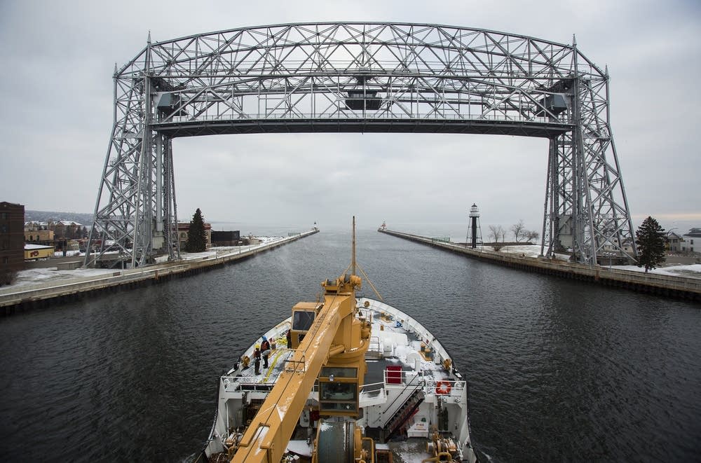 Lift Bridge channel