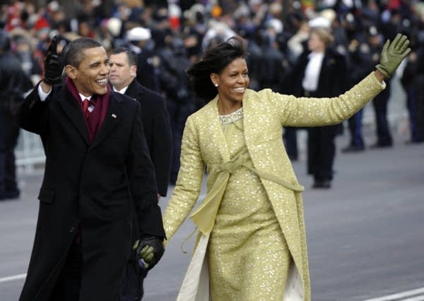 Obamas walking