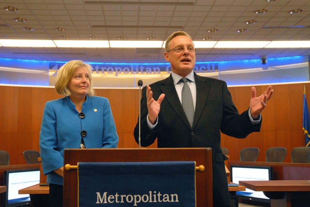 Sue Haigh, Ted Mondale
