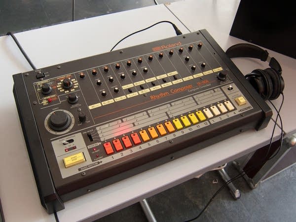 9:30 Coffee Break: The Roland TR-808 Drum Machine