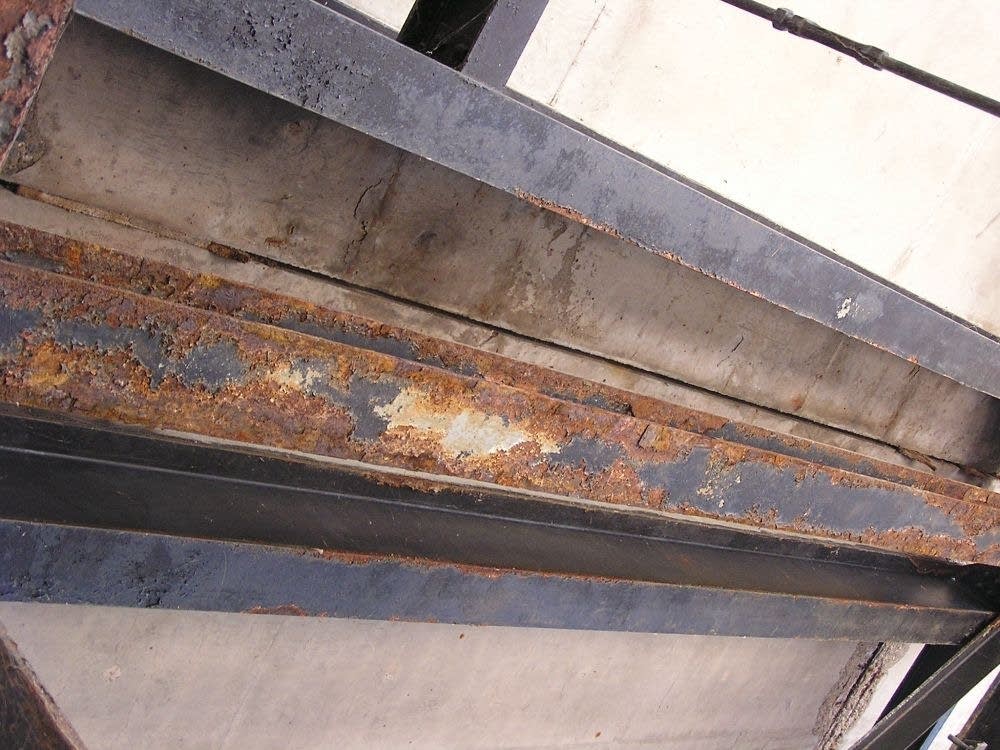 Rust from Aug. 3, 2007, inspection