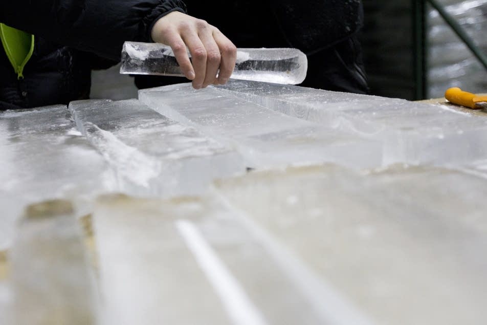 An 'icephone' (ice xylophone)