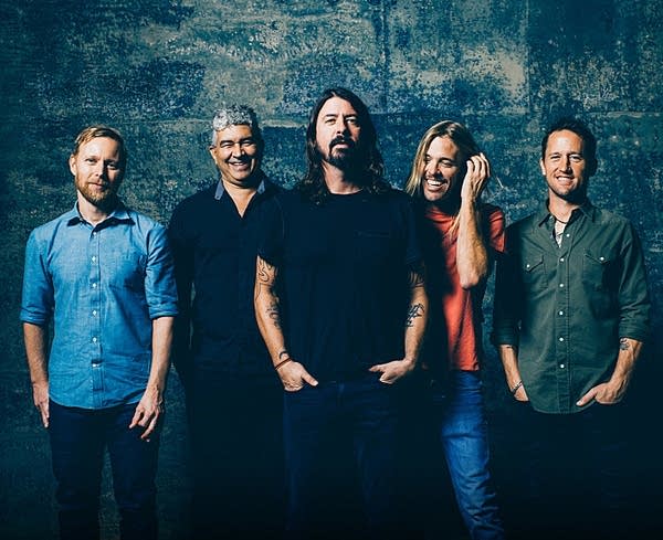 Today’s Music News: Foo Fighters promise to visit Italian city that covered ‘Learn to Fly’