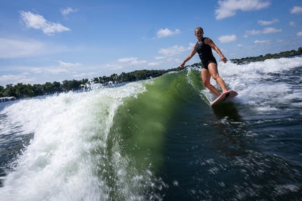 In new U study, questions resurface over wakesurfing’s impact on Minnesota lakes