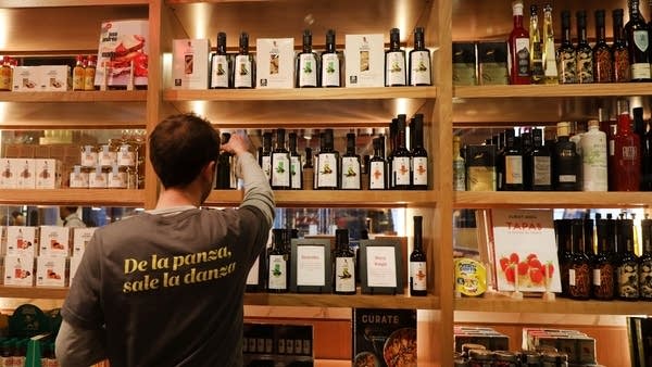 If you've noticed boutiques or coffee shops offering a selection of artisanal pantry basics, there's a chance they're all being purchased from the same wholesale marketplace.  