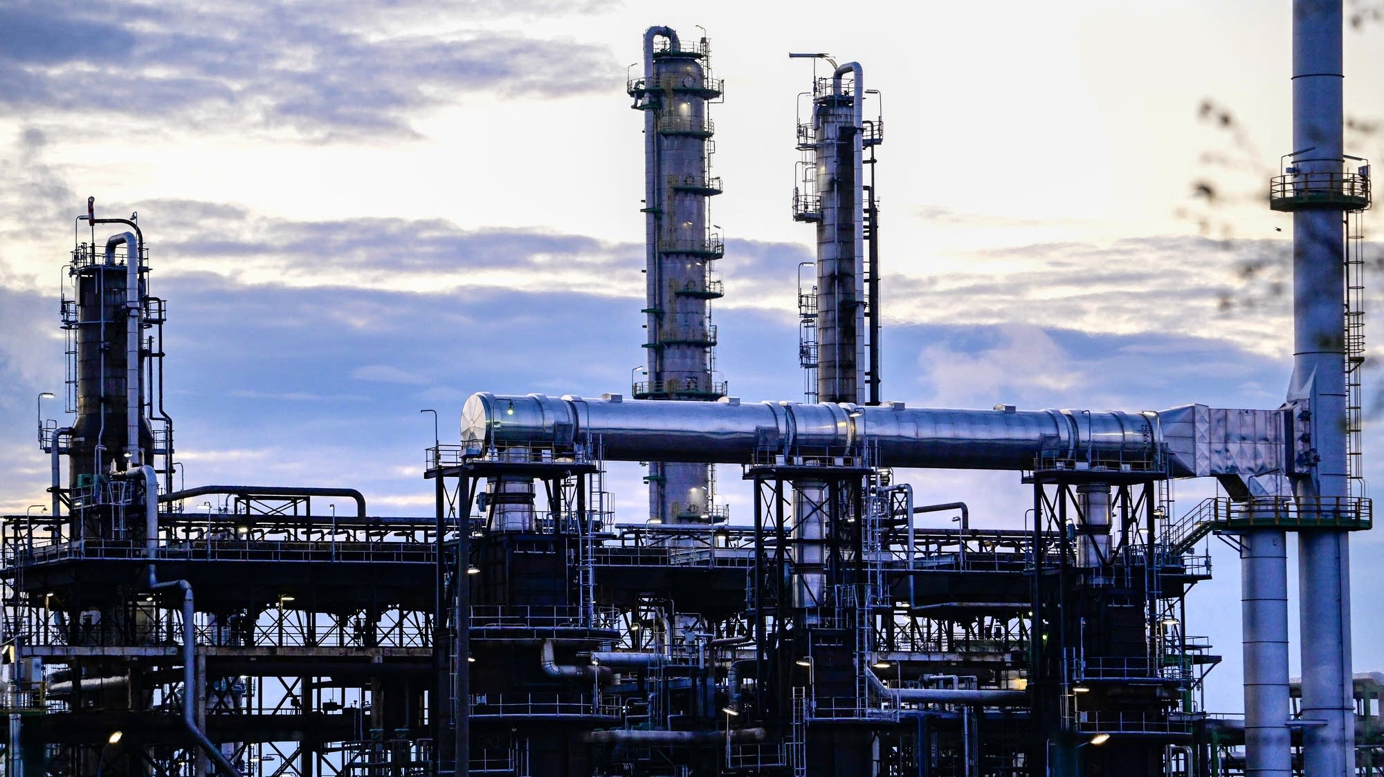 Why oil prices predicted by financial markets are missing the mark
