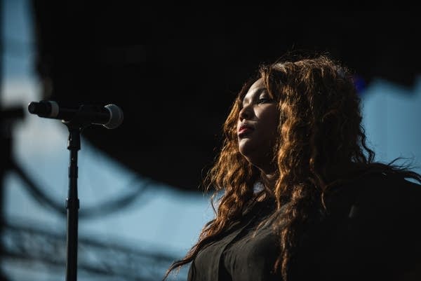 009_MNmusiconaStick_DSC9119