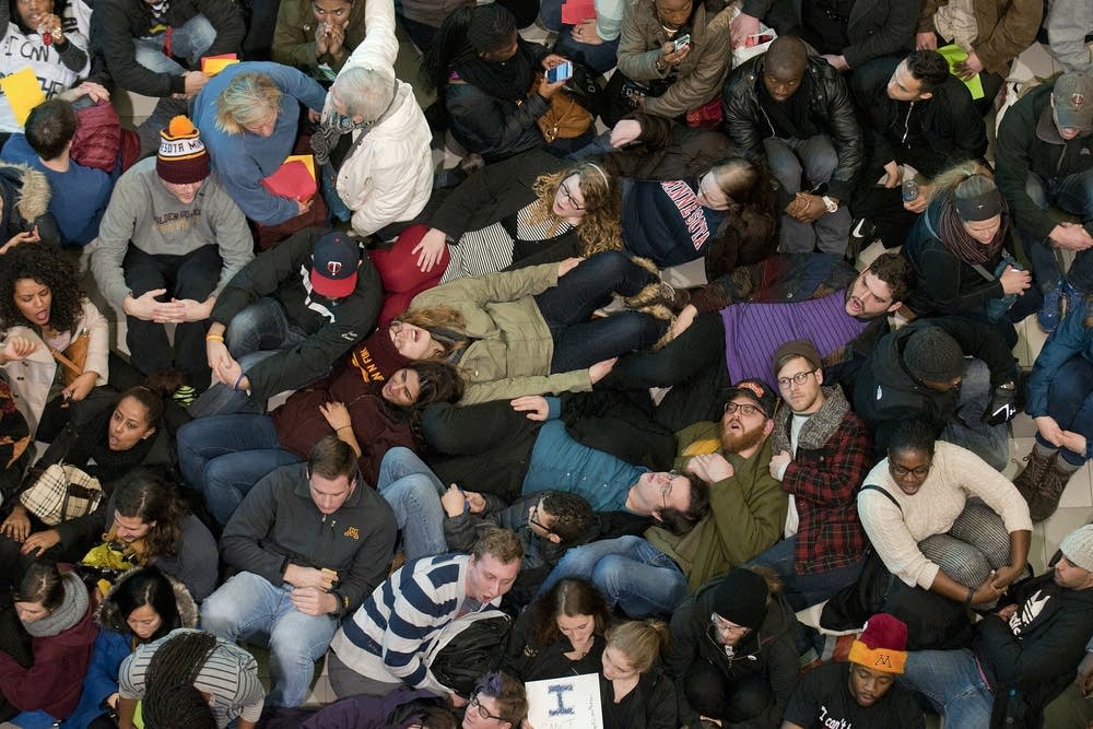Die-in