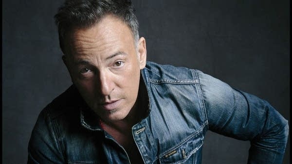 Bruce Springsteen wants to pay tribute to Slim Dunlap for the Songs for Slim project