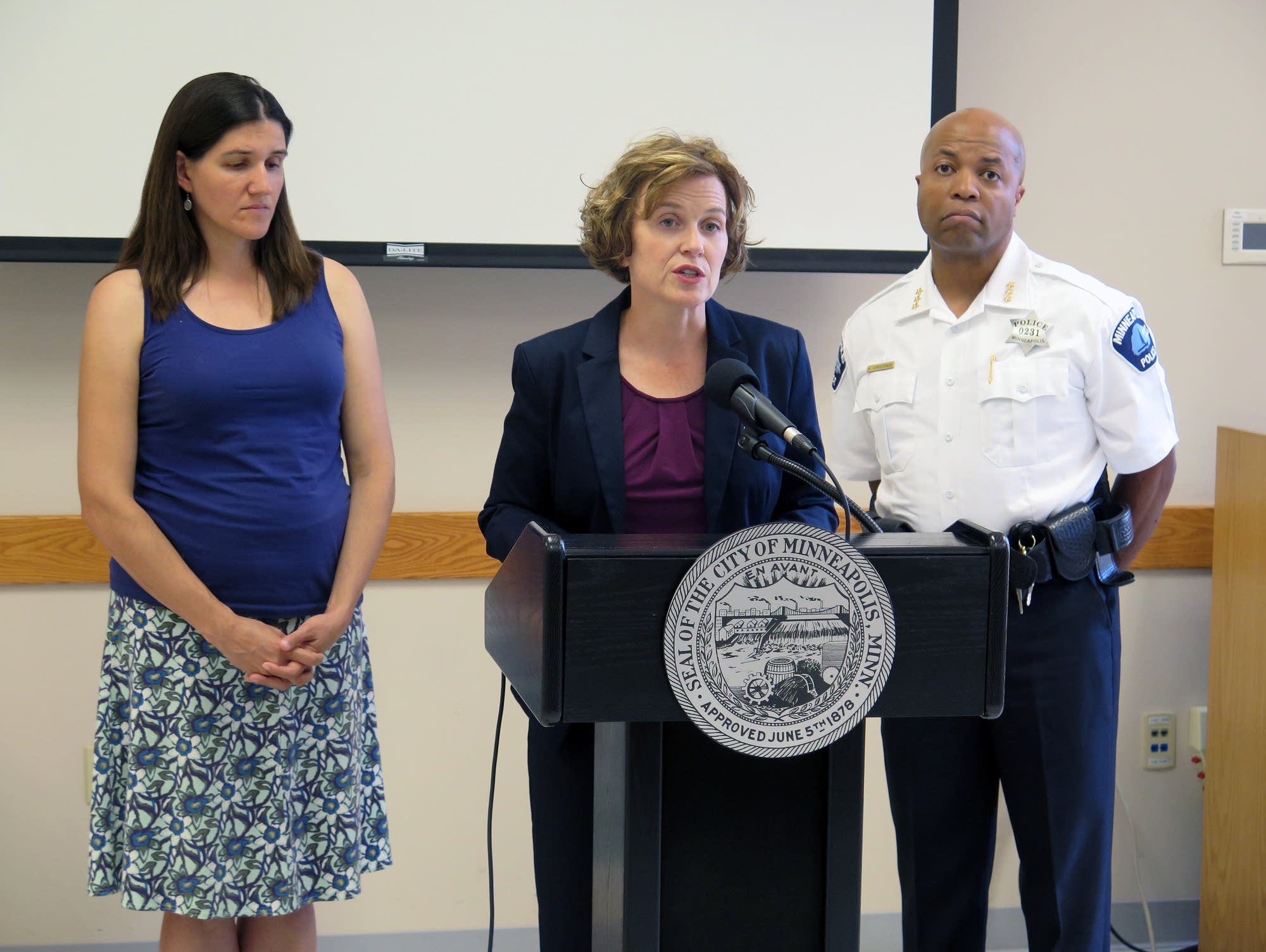 Minneapolis city press conference following police shooting