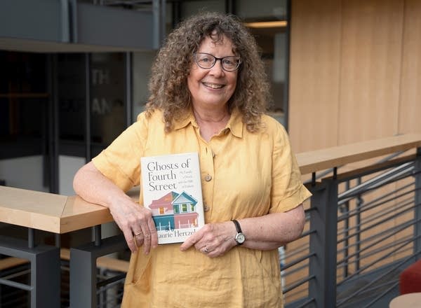 Author Laurie Hertzel revisits the ghosts of her Duluth childhood