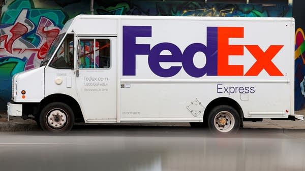FedEx announced that it is purchasing 2,000 all-electric trucks from Harbinger Motors, a company that makes electric versions of the box truck pictured here.