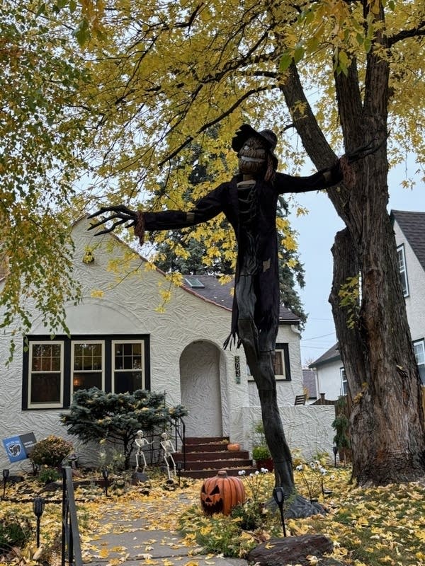 A scary Halloween yard