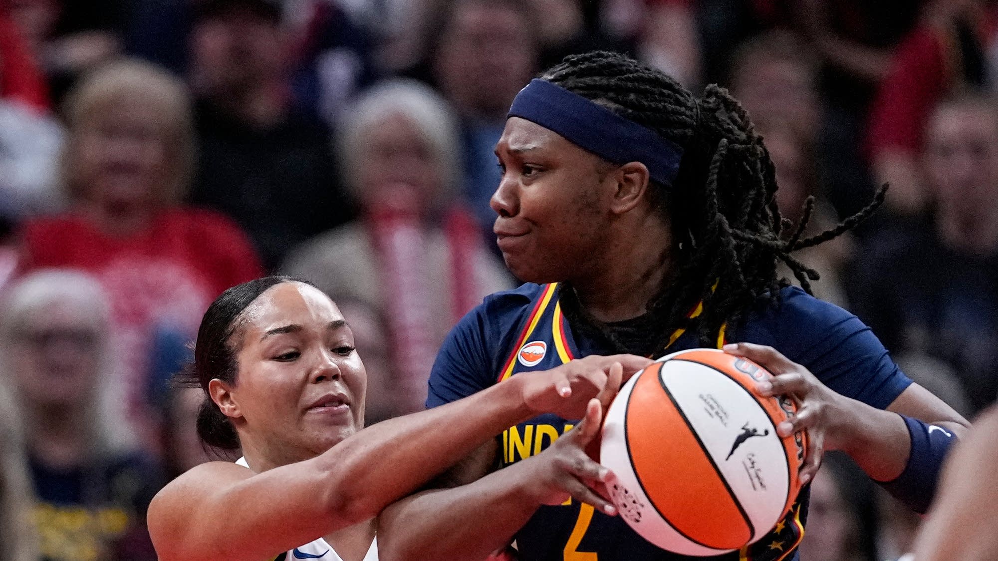 Coverage image for: Minnesota Lynx lose 96-77 to Indiana Fever, Miles taking injury day by day