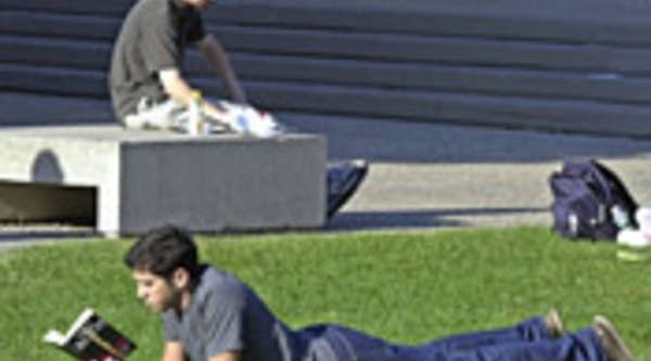 College students read on the quad.