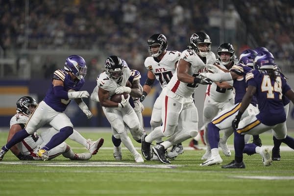 The Atlanta Falcons beat the Minnesota Vikings 22-6