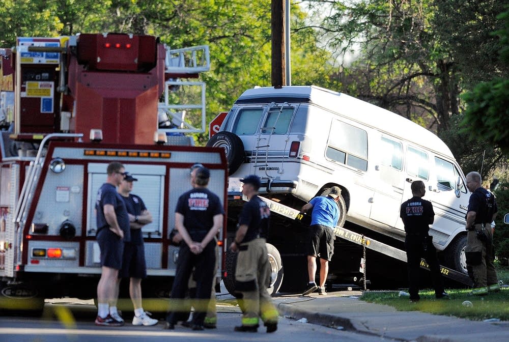 Police prepare to search suspect's apartment