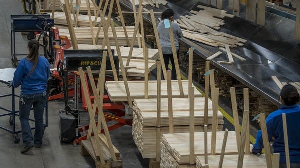 Minnesota’s manufacturing sector slumped in 2025