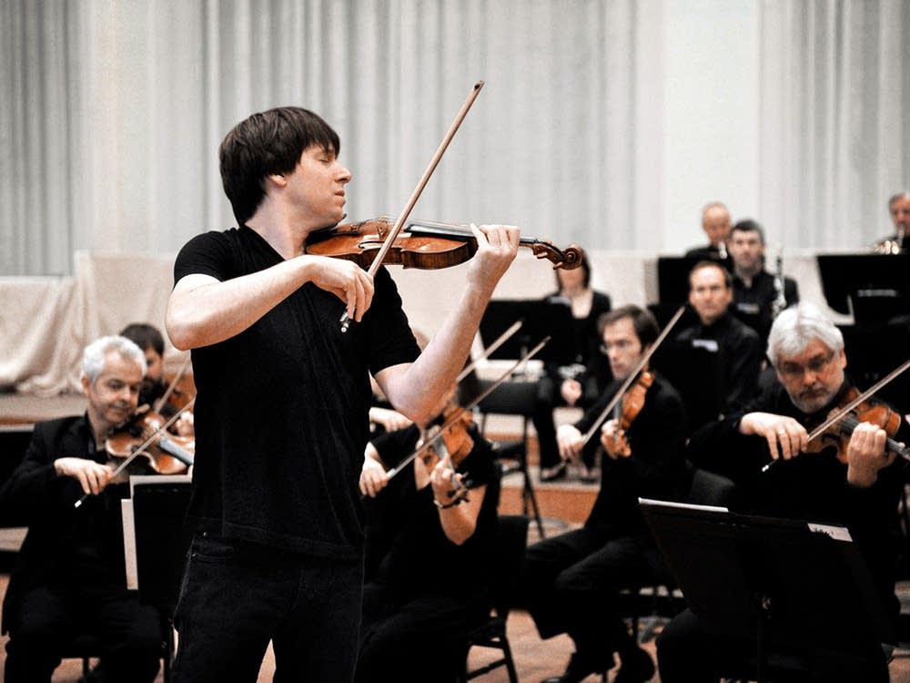 Violinist Joshua Bell