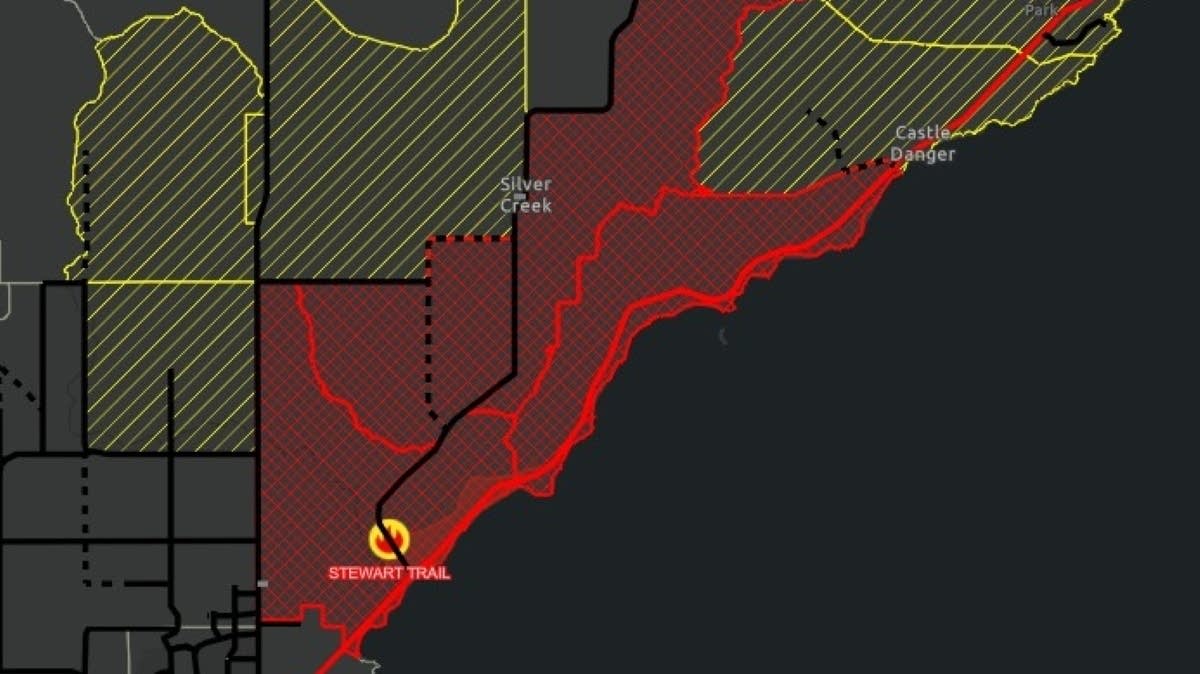 Evacuation orders in place, Highway 61 still closed due to wildfire near Two Harbors
