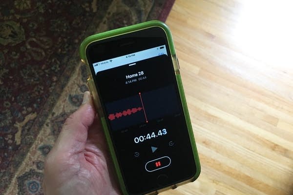 Using Voice Memo on an iPhone