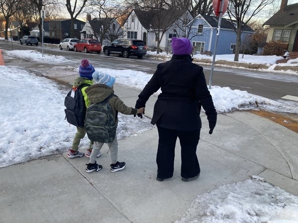 Educators warn of the negative effects of ICE on student learning 