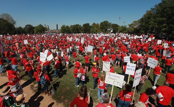 Chicago teachers to vote on strike