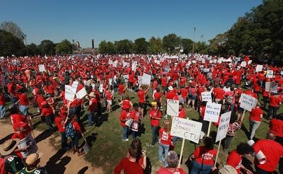 Teachers rally in Chicago