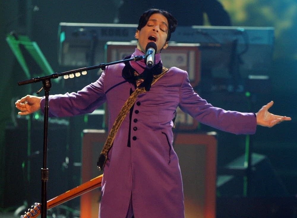 Prince at 2006 BET awards show
