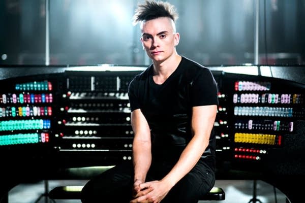 769171-20180416-cameron-