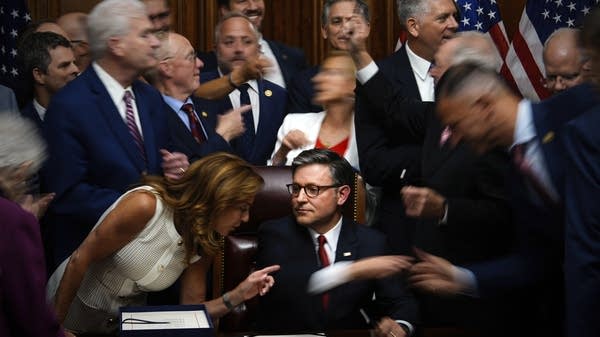 The countdown to a government shutdown begins (again)