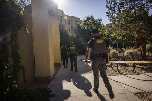 1 dead, 1 wounded, suspect at large in University of New Mexico dorm shooting 