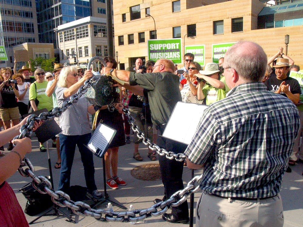Unchained protest