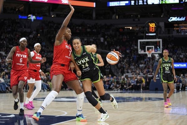 Collier scores 32 in return from 7-game absence, Lynx beat short-handed Fever 97-84