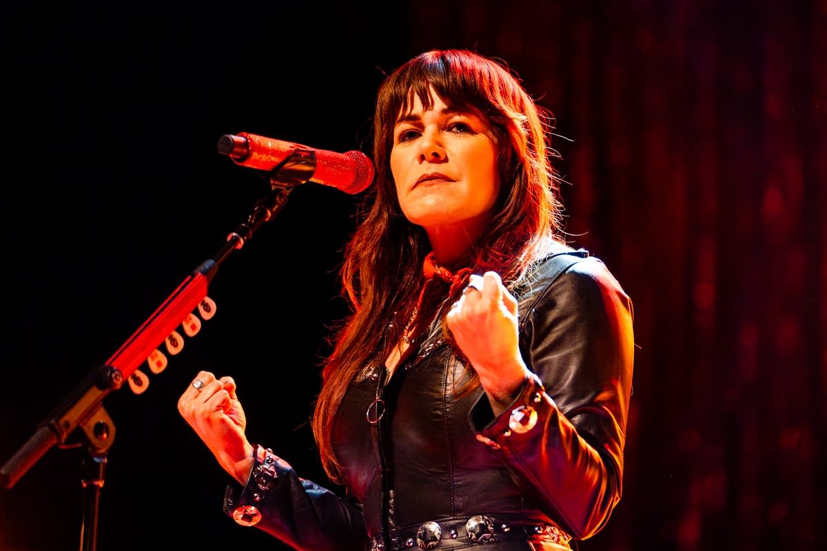 Photos: Jenny Lewis shines at Palace Theatre