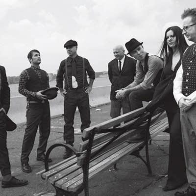 75fbf9-20110316-flogging-molly.jpg