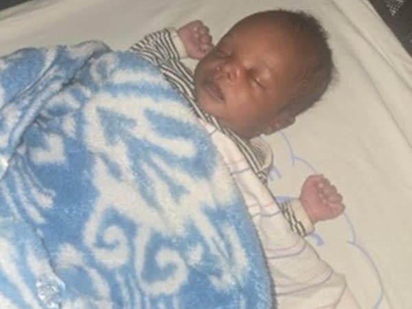 Columbia Heights police are searching for an allegedly abducted 3-week-old girl