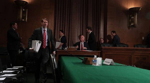 11/27/2017: Who’s the boss at the Consumer Financial Protection Bureau? No one knows